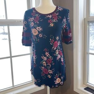 Floral print tee